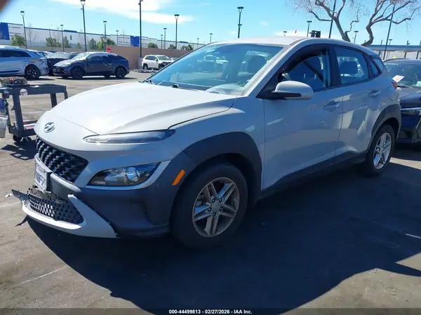 KM8K22AB0NU877985 2022 HYUNDAI KONA - Image 2