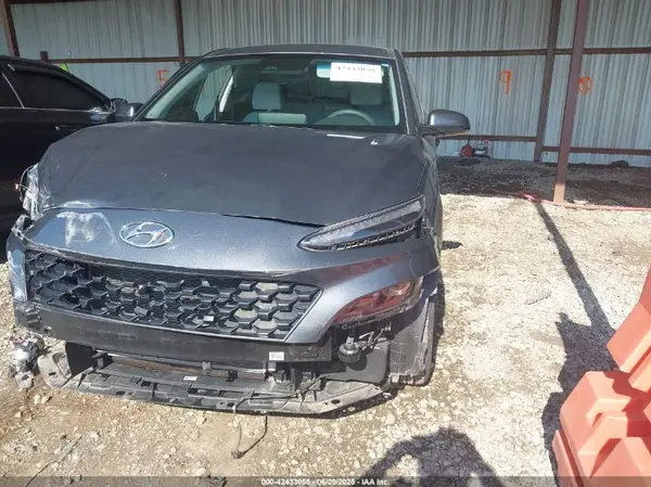 KM8K22AB2NU888115 2022 HYUNDAI KONA - Image 2
