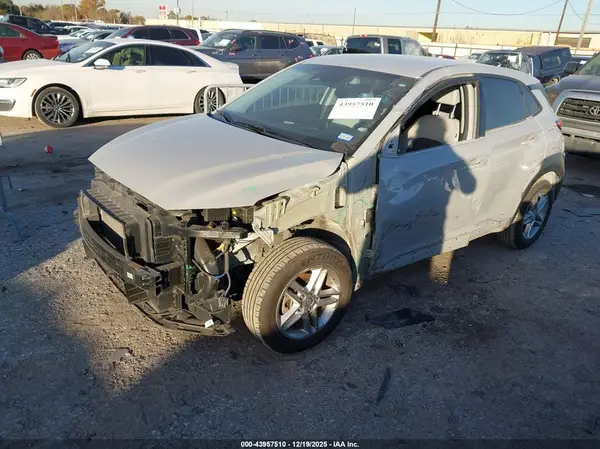 KM8K22AB4NU802867 2022 HYUNDAI KONA - Image 2