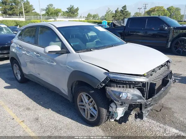 KM8K22AB6NU866781 2022 HYUNDAI KONA - Image 1
