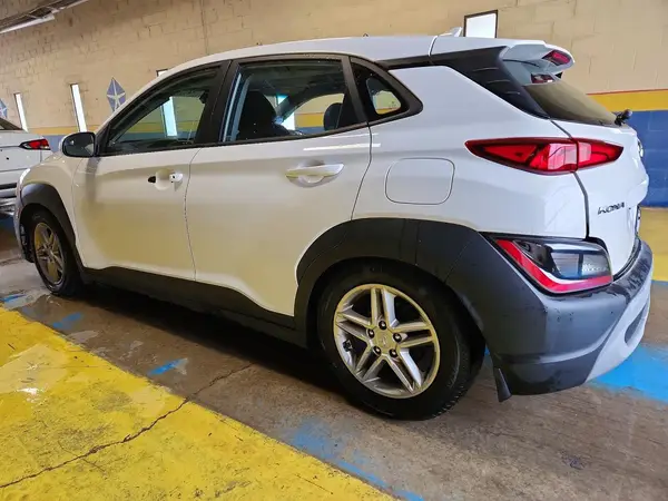KM8K22AB6NU871821 2022 HYUNDAI KONA - Image 2