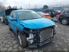 KM8K22AB7NU881435 2022 HYUNDAI KONA