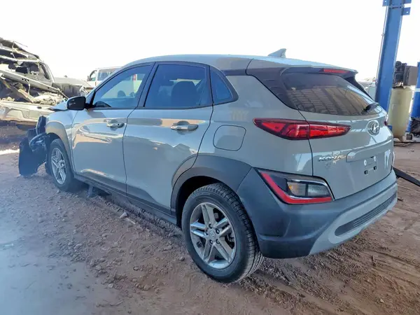 KM8K22AB8NU772319 2022 HYUNDAI KONA - Image 2