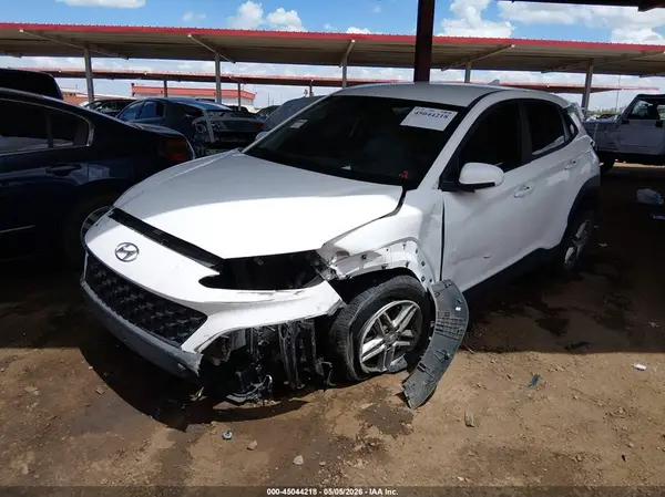 KM8K22AB8NU796927 2022 HYUNDAI KONA - Image 2