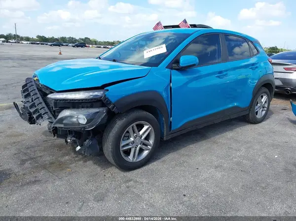 KM8K22AB8NU873358 2022 HYUNDAI KONA - Image 2