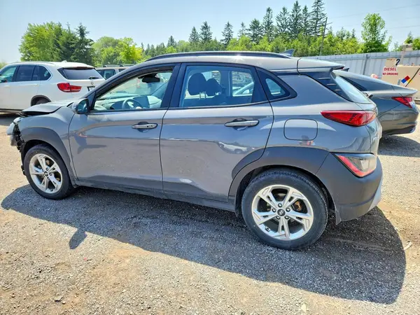 KM8K22AB9NU823083 2022 HYUNDAI KONA - Image 2