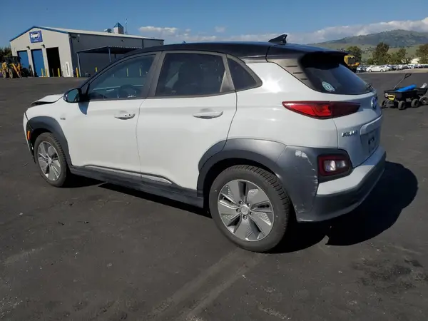 KM8K23AG0LU063415 2020 HYUNDAI KONA - Image 2