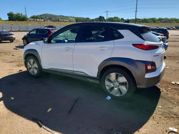 KM8K23AG0MU132833 2021 HYUNDAI KONA - Image 2