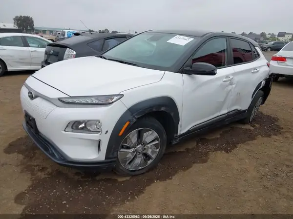 KM8K23AG2MU128573 2021 HYUNDAI KONA - Image 2