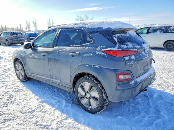 KM8K23AG3MU100183 2021 HYUNDAI KONA - Image 2