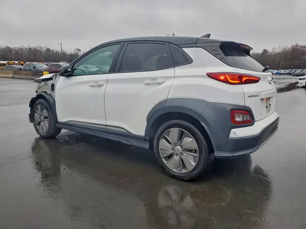 KM8K23AG4MU132690 2021 HYUNDAI KONA - Image 2