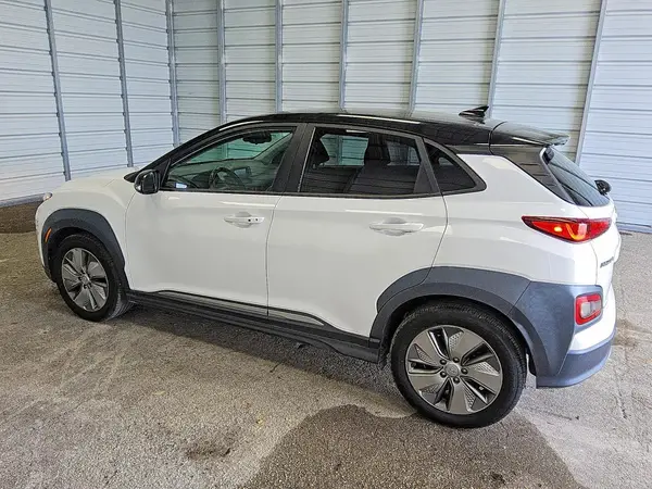 KM8K23AG4MU133029 2021 HYUNDAI KONA - Image 2