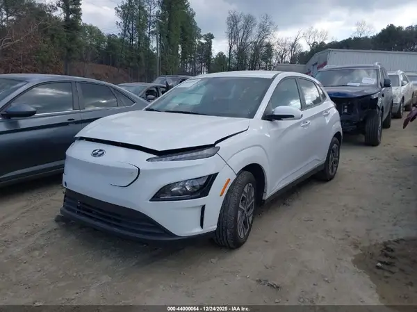 KM8K23AG4PU181683 2023 HYUNDAI KONA - Image 2