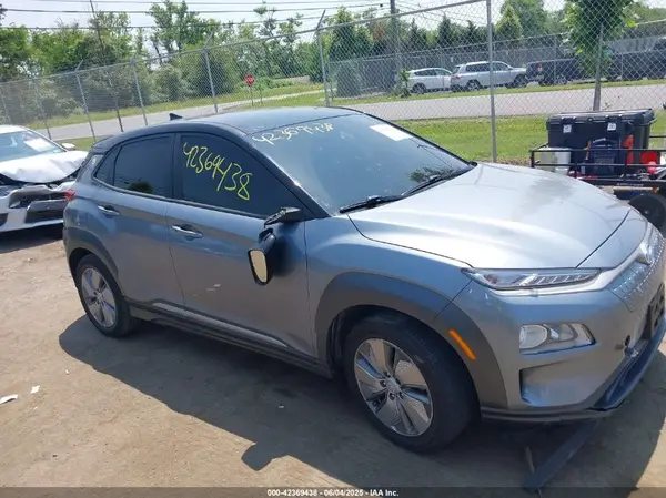 KM8K23AG6MU111243 2021 HYUNDAI KONA - Image 1