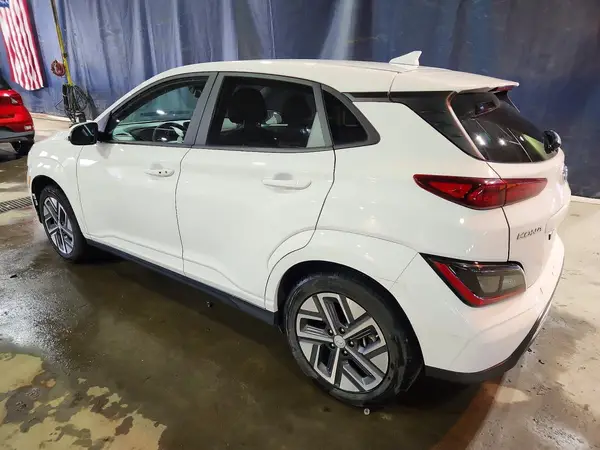 KM8K23AG7PU181483 2023 HYUNDAI KONA - Image 2