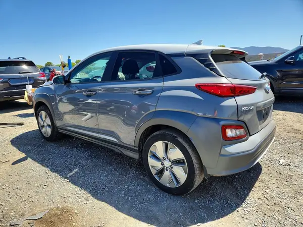 KM8K23AG8KU048434 2019 HYUNDAI KONA - Image 2