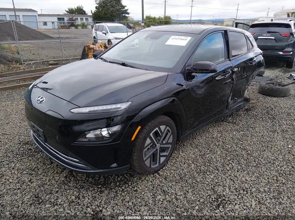 KM8K23AG8PU166104 2023 HYUNDAI KONA - Image 2