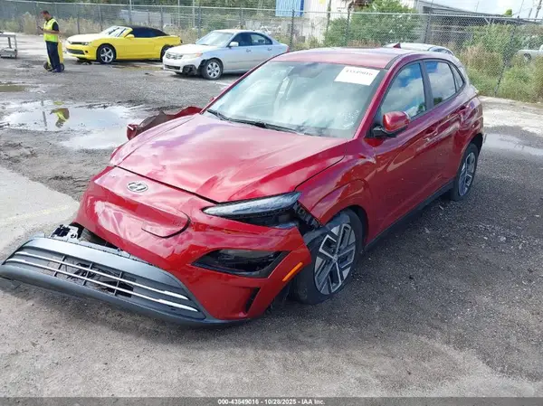 KM8K23AG8PU186580 2023 HYUNDAI KONA - Image 2