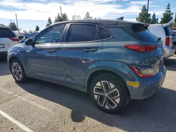 KM8K23AG9NU147915 2022 HYUNDAI KONA - Image 2