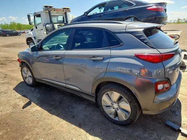 KM8K23AGXMU102979 2021 HYUNDAI KONA - Image 2