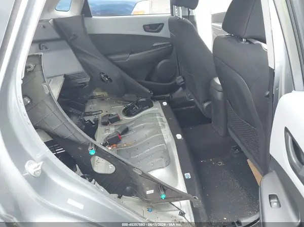 KM8K2CAA0JU074391 2018 HYUNDAI KONA - Image 8