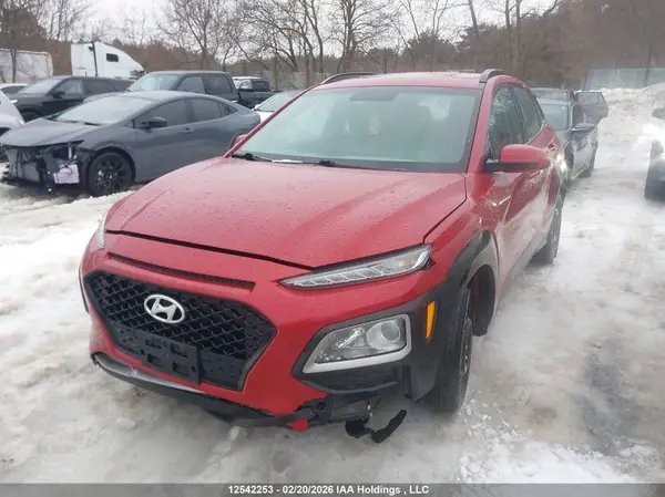 KM8K2CAA0JU107437 2018 HYUNDAI KONA - Image 2