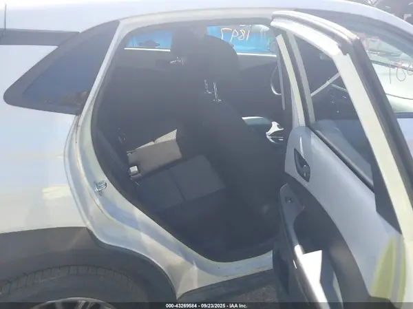 KM8K2CAA0JU129471 2018 HYUNDAI KONA - Image 8