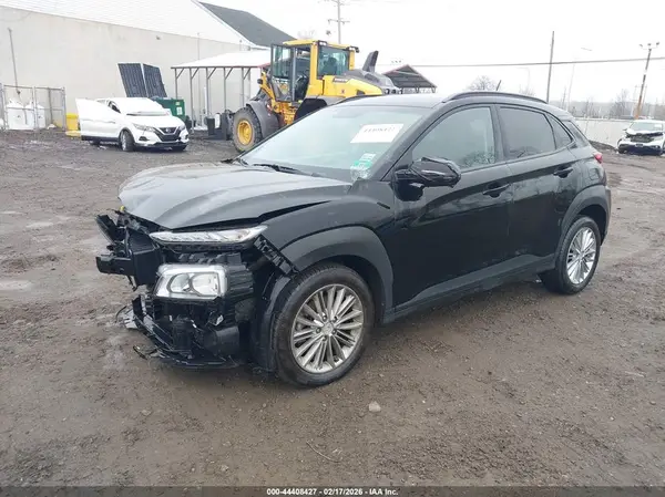 KM8K2CAA0JU145833 2018 HYUNDAI KONA - Image 2