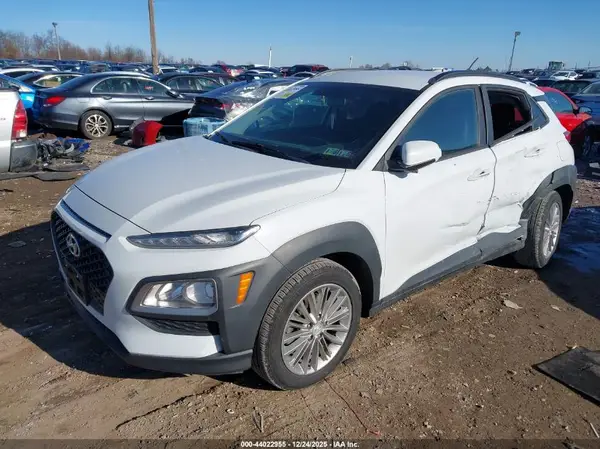 KM8K2CAA0JU183725 2018 HYUNDAI KONA - Image 2
