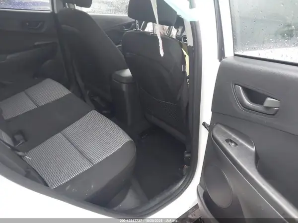KM8K2CAA0MU732599 2021 HYUNDAI KONA - Image 8