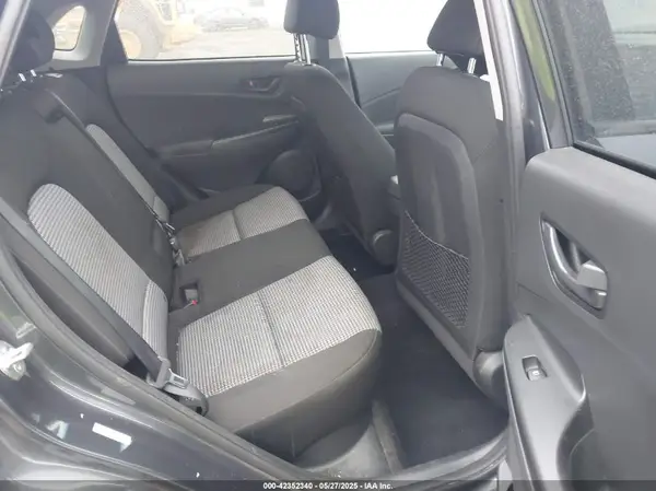 KM8K2CAA0MU740184 2021 HYUNDAI KONA - Image 8