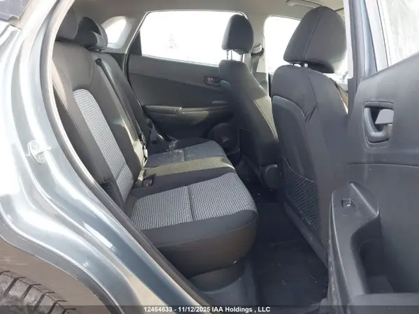 KM8K2CAA1JU083844 2018 HYUNDAI KONA - Image 8