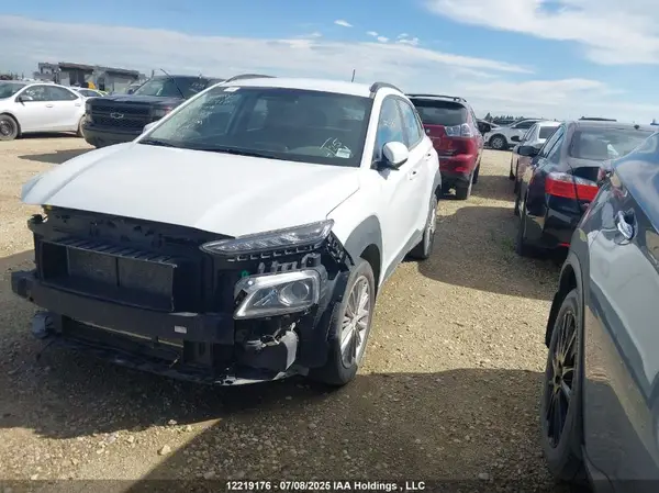KM8K2CAA1JU156324 2018 HYUNDAI KONA - Image 2