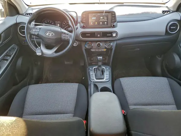KM8K2CAA1JU166769 2018 HYUNDAI KONA - Image 8
