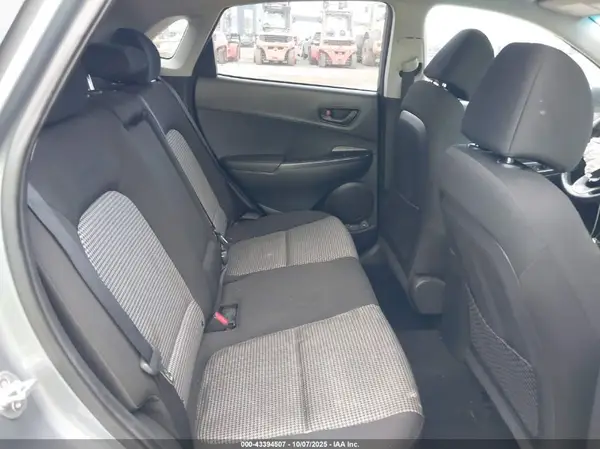KM8K2CAA1JU183426 2018 HYUNDAI KONA - Image 8