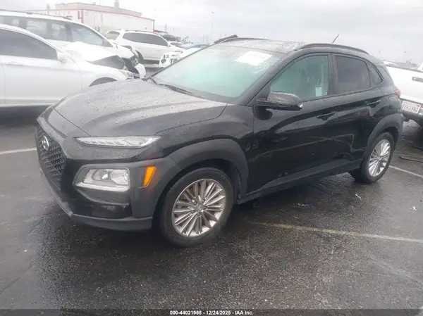 KM8K2CAA1MU706349 2021 HYUNDAI KONA - Image 2