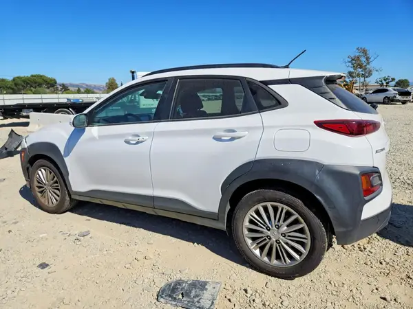 KM8K2CAA1MU753641 2021 HYUNDAI KONA - Image 2
