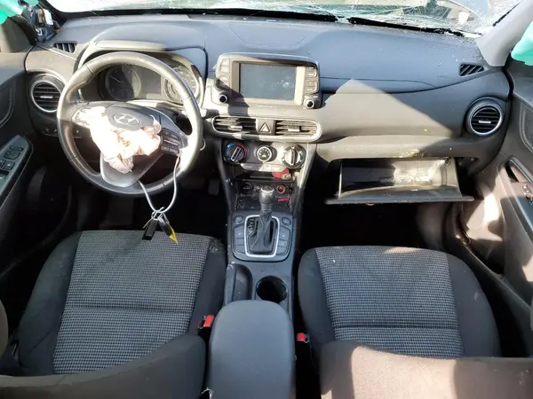 KM8K2CAA2JU070584 2018 HYUNDAI KONA - Image 8