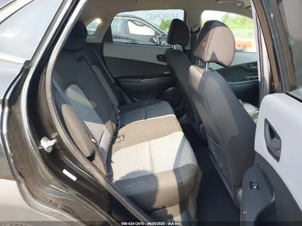 KM8K2CAA2JU083173 2018 HYUNDAI KONA - Image 8