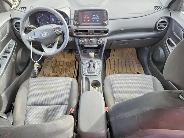 KM8K2CAA2JU083805 2018 HYUNDAI KONA - Image 8