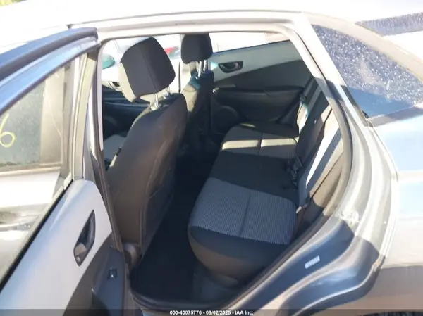 KM8K2CAA2MU683180 2021 HYUNDAI KONA - Image 8