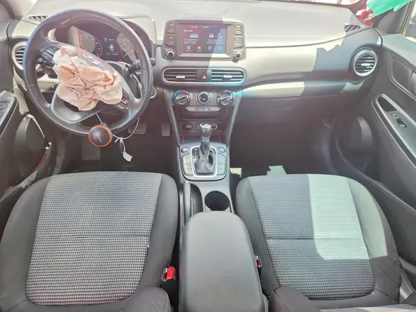 KM8K2CAA3JU073851 2018 HYUNDAI KONA - Image 8