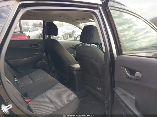 KM8K2CAA3JU082601 2018 HYUNDAI KONA - Image 8