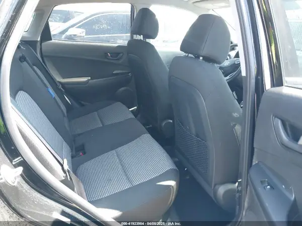 KM8K2CAA3JU082629 2018 HYUNDAI KONA - Image 8