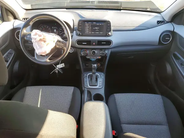KM8K2CAA3JU085627 2018 HYUNDAI KONA - Image 8