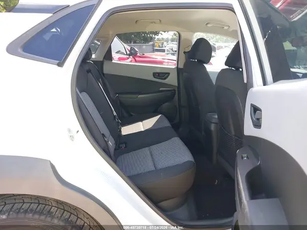 KM8K2CAA4JU067704 2018 HYUNDAI KONA - Image 8