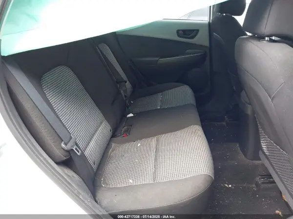 KM8K2CAA4JU067959 2018 HYUNDAI KONA - Image 8