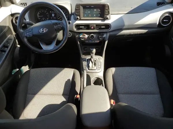 KM8K2CAA4JU077567 2018 HYUNDAI KONA - Image 8
