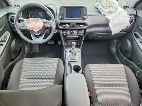 KM8K2CAA4JU087869 2018 HYUNDAI KONA - Image 8