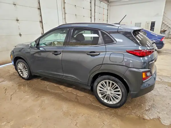 KM8K2CAA4JU097947 2018 HYUNDAI KONA - Image 2